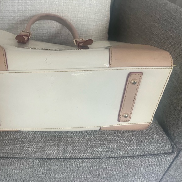 Dooney and Bourke handbag in neutral colors of white and beige - Picture 6 of 8